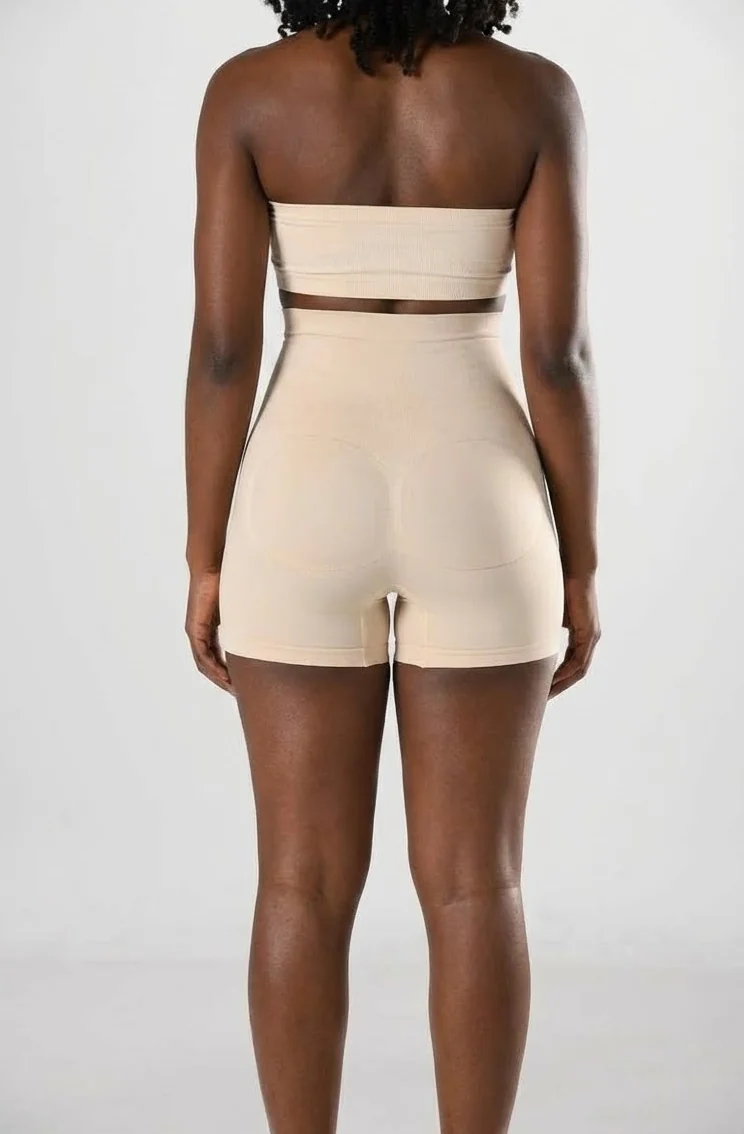 MissFit Kadın Orta Boy Şort Korse Yüksek Bel Ten Rengi - Detay Çekim